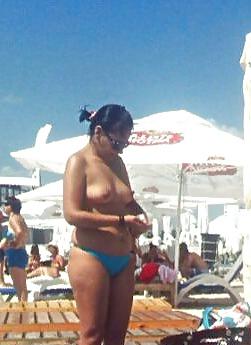 25P Spy teens summer beach romanian