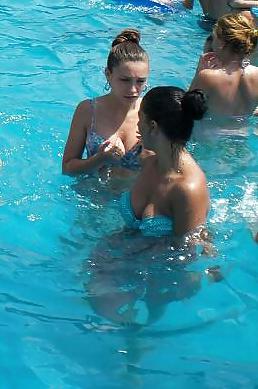 25P Spy teens summer beach romanian