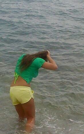 25P Spy teens summer beach romanian