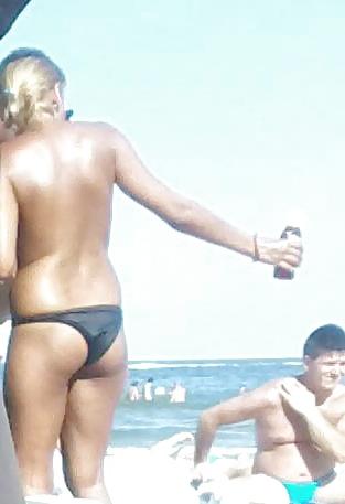 25P Spy teens summer beach romanian
