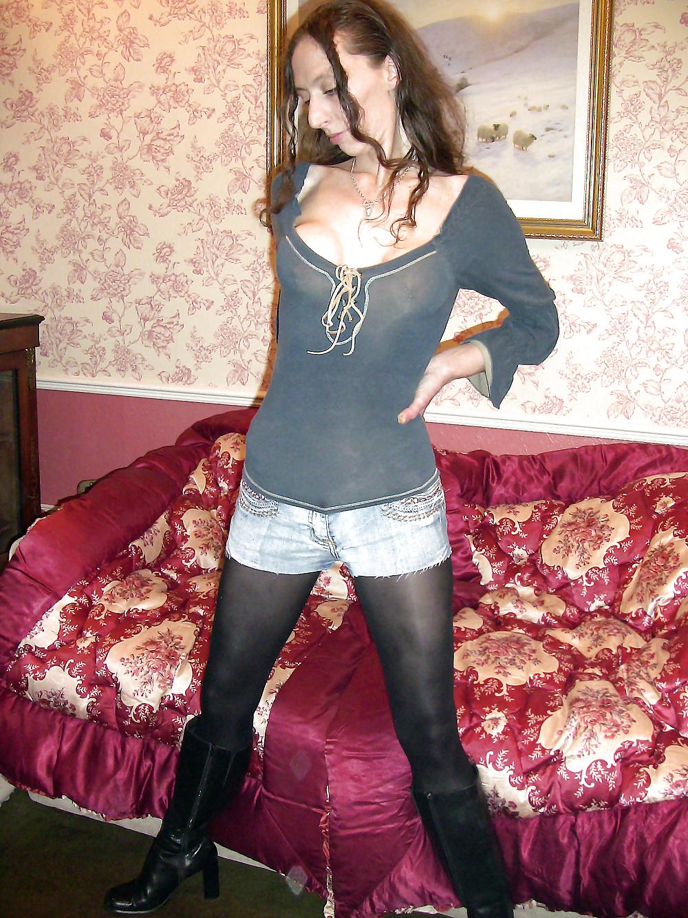 13P Tim 220 Mary dressed up to go out on this fine bank Holiday.