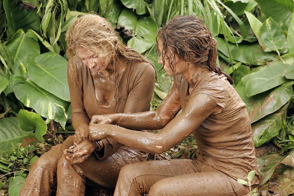 25P Elizabeth & Evangeline MUD-WRESLING