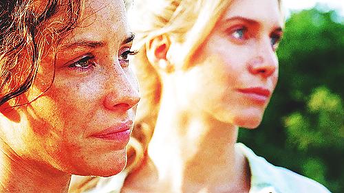 25P Elizabeth & Evangeline MUD-WRESLING
