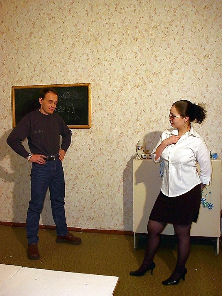 25P Pantyhose babe in trouble-the teacher.