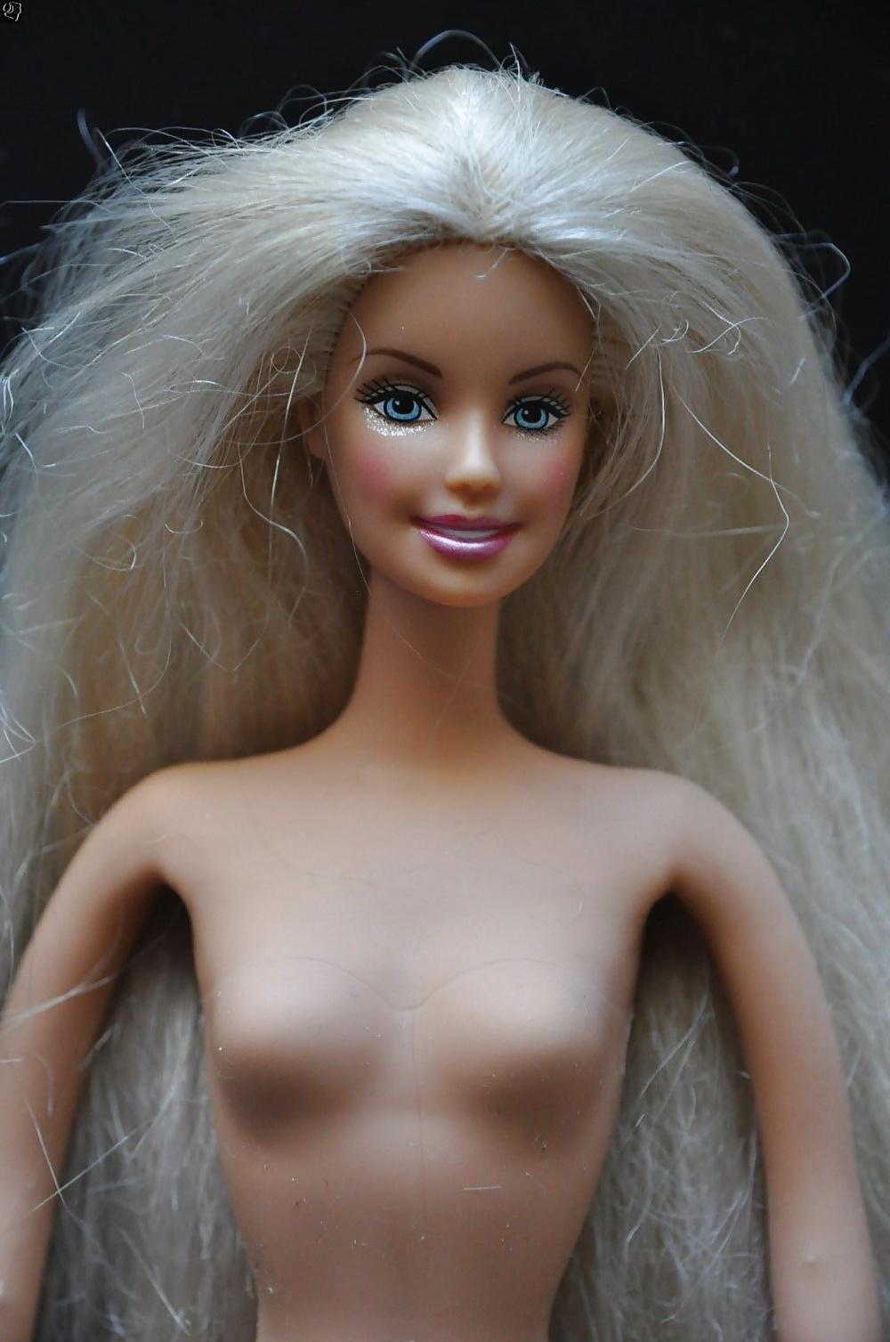 6P Everflex Barbie Doll