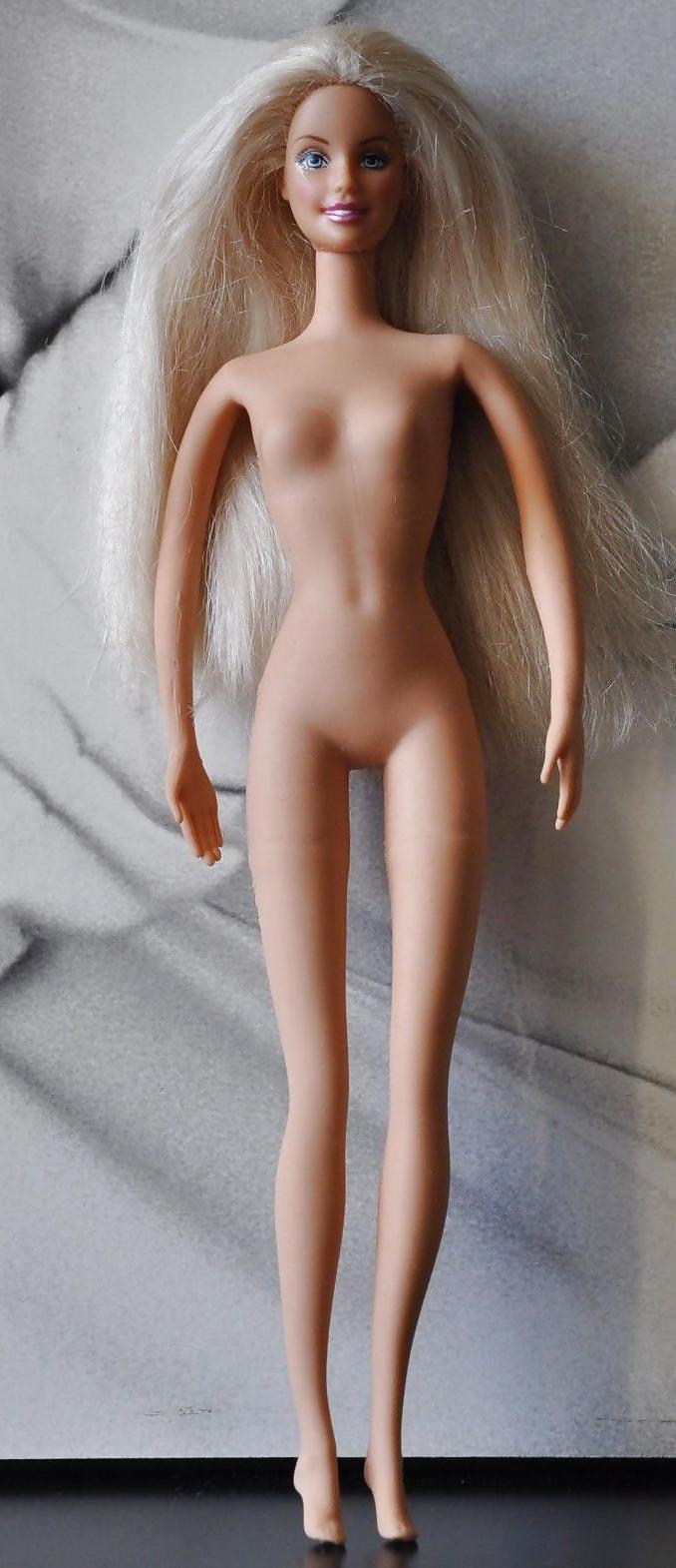6P Everflex Barbie Doll