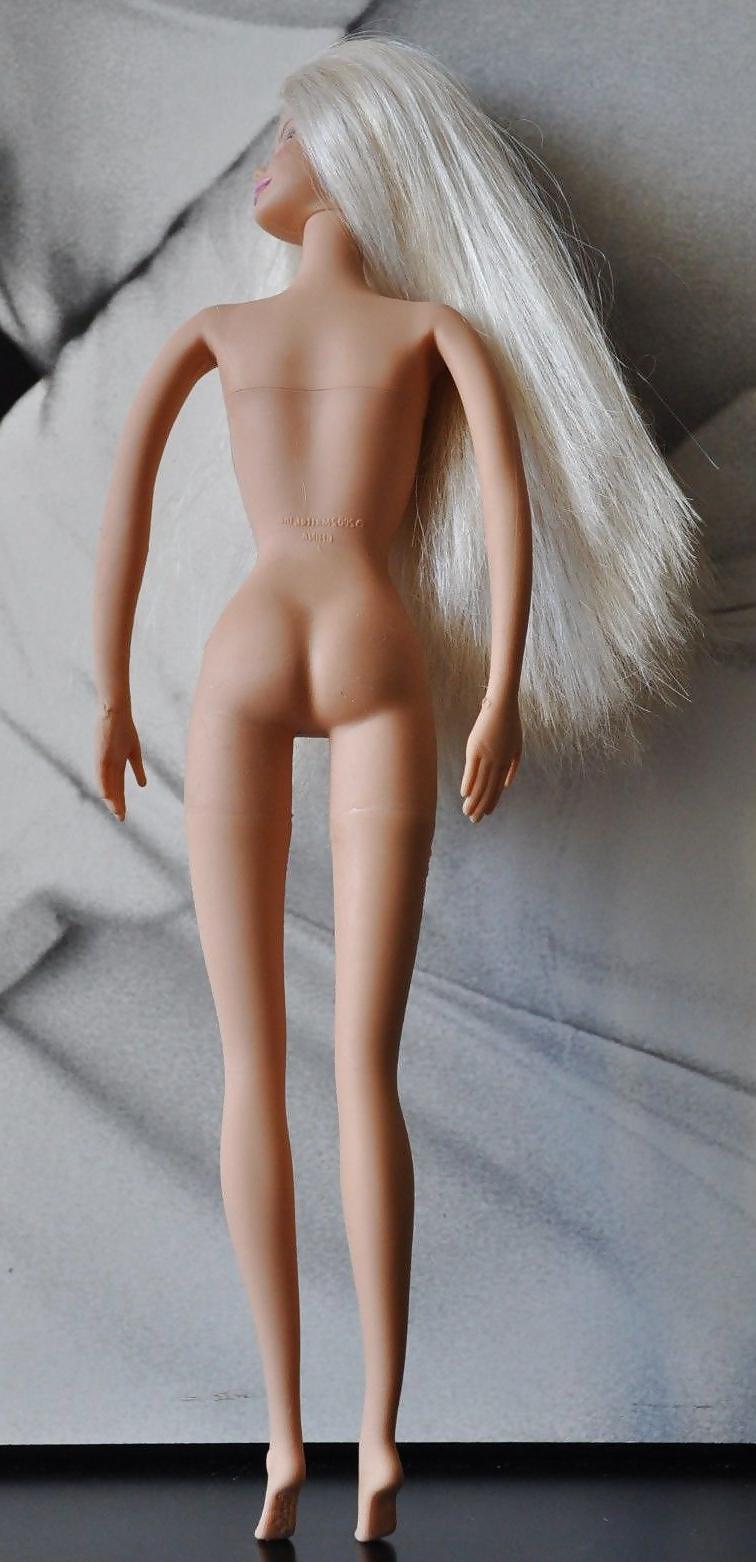 6P Everflex Barbie Doll