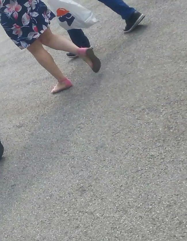 21P Spy feet, legs romanian