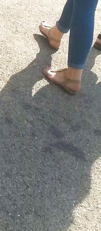 21P Spy feet, legs romanian