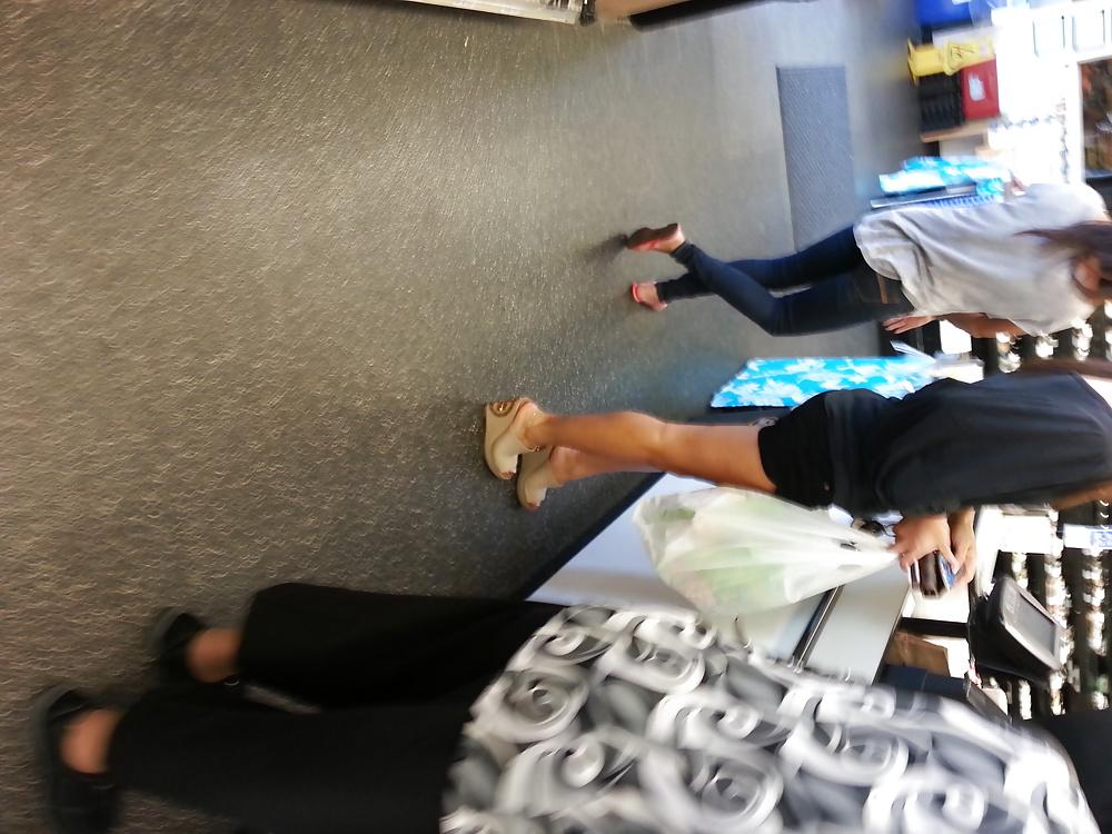 12P Hawaii street candids 2