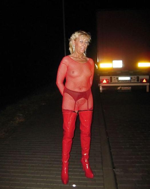 21P Dogging SlutWife