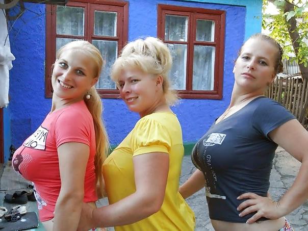 6P A busty blond sex friend comment hard 