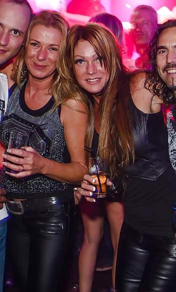 25P Dutch party girls