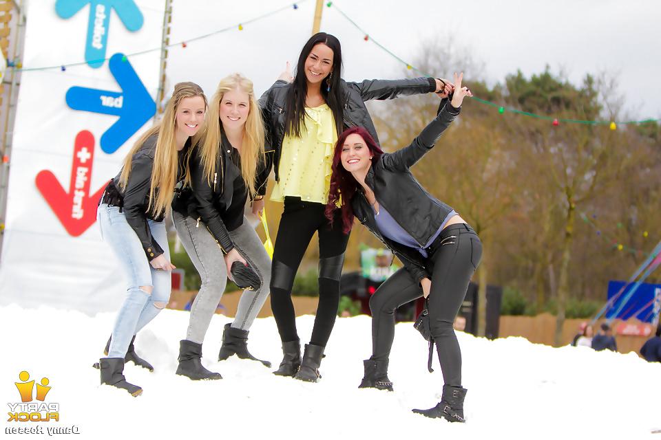 25P Dutch party girls