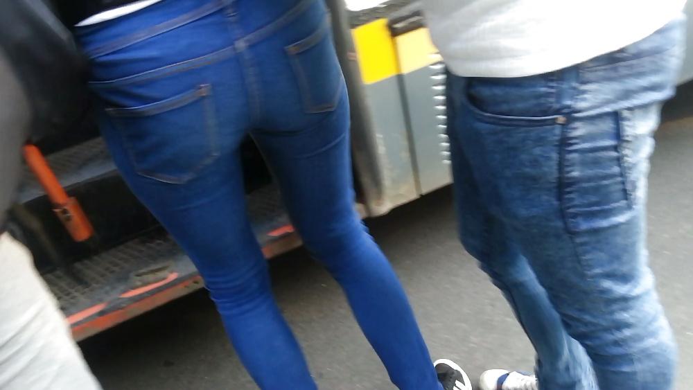 21P Sexy ass teens romanian