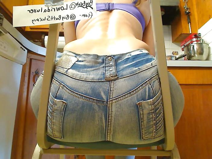 25P FAN SIGNS WITH MY HUGE BUTT!!