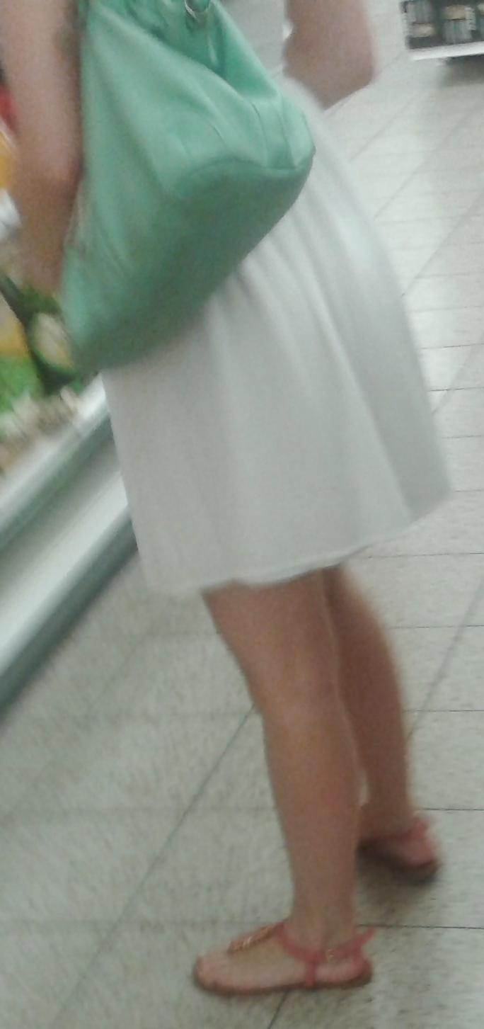 25P Hot Legs on the street -  geile beine auf der strasse