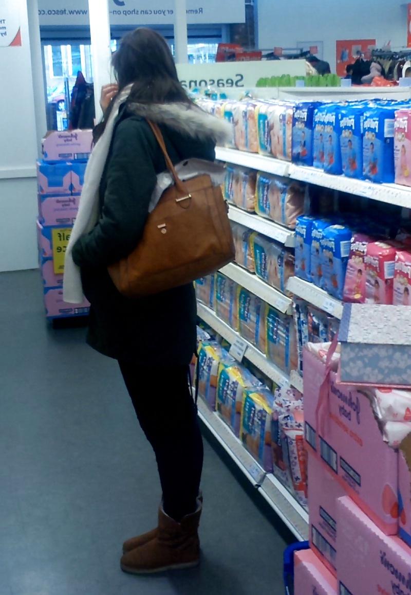 8P Long legs girl- shopping UK