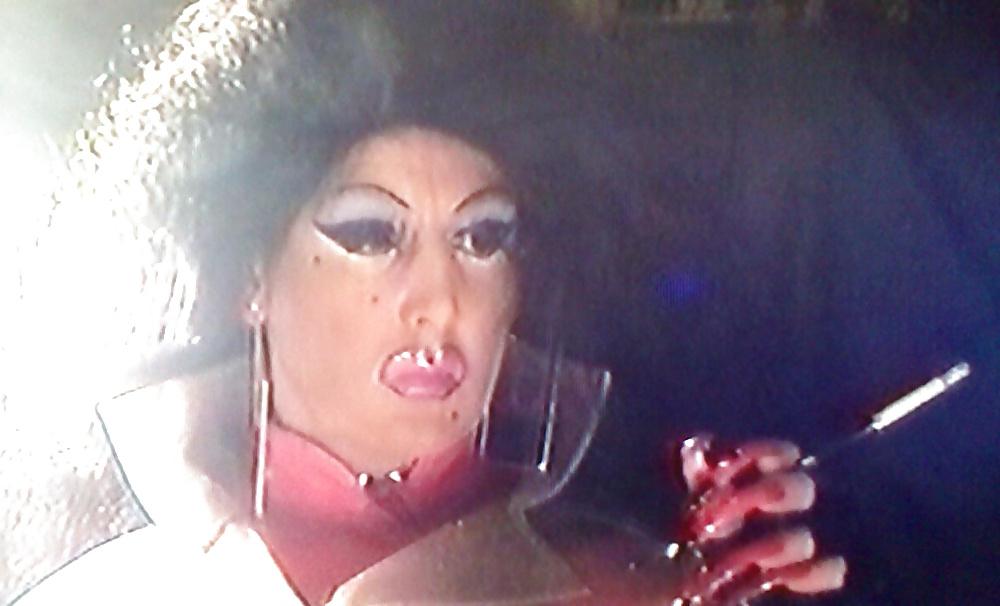 8P Ultra long nails tranny smoke