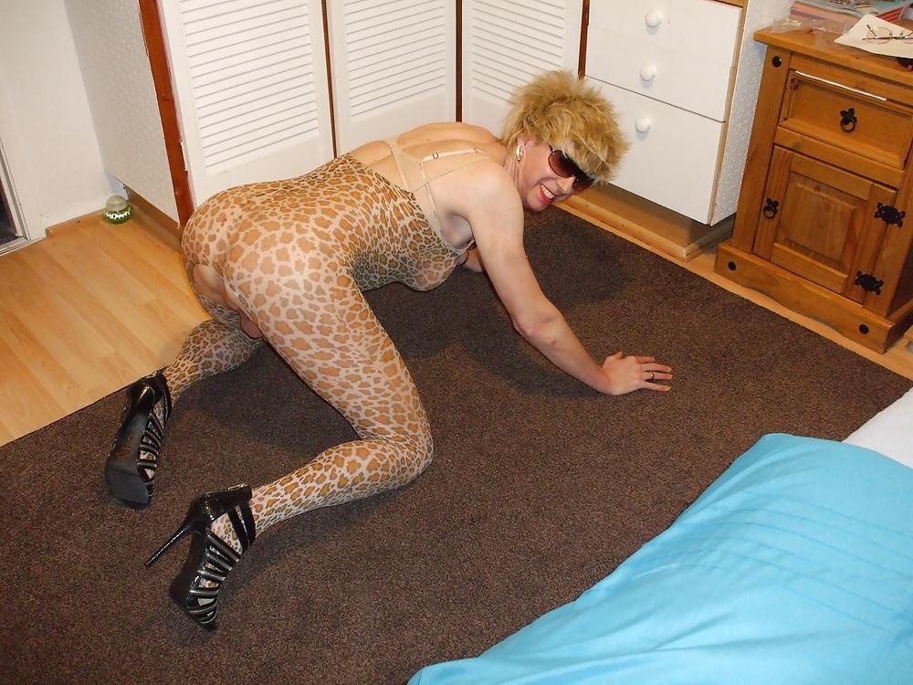 25P Leopard Body Stocking