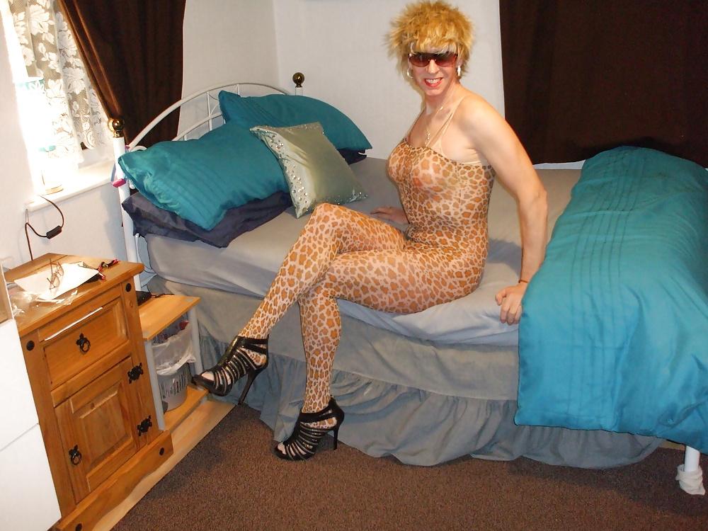 25P Leopard Body Stocking