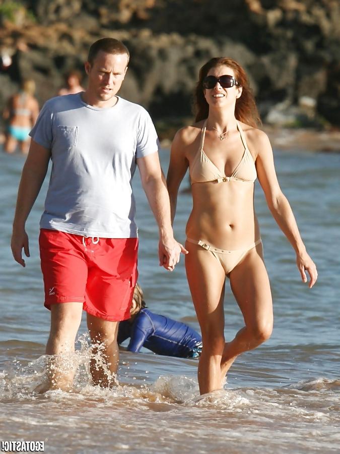 25P Kate Walsh Bikini Extravaganza