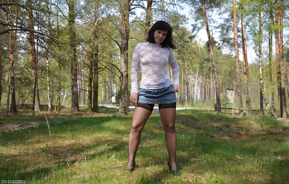 13P hot woman showing her body (webfound)