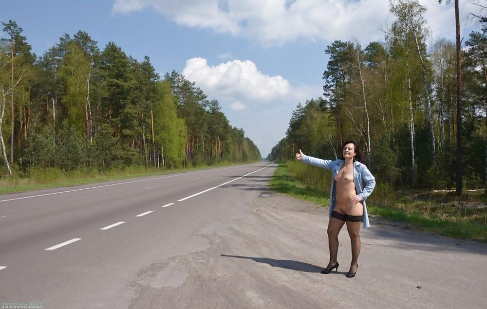13P hot woman showing her body (webfound)