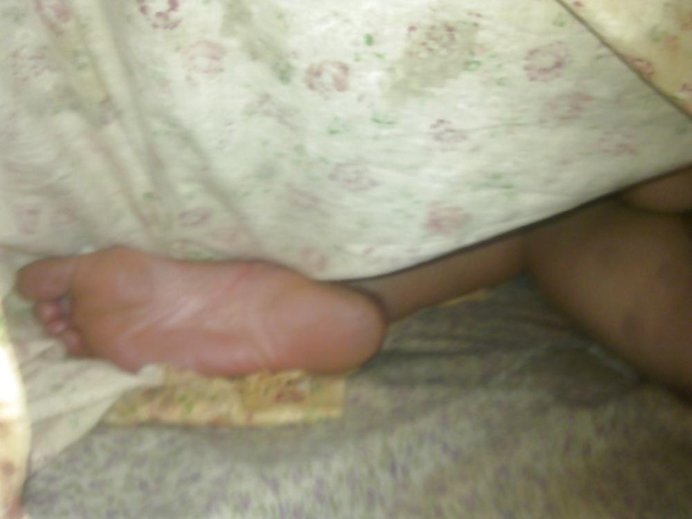 25P Two russian whores feet