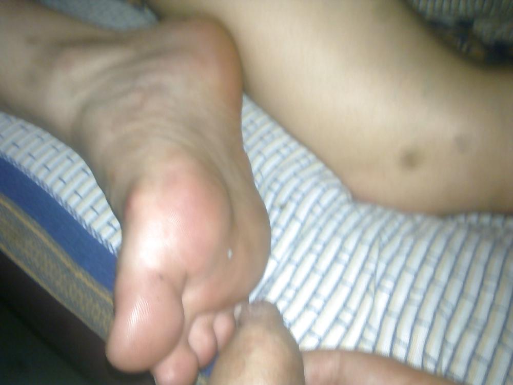 25P Two russian whores feet