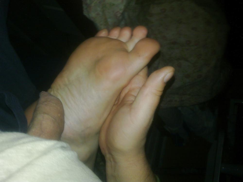 25P Two russian whores feet