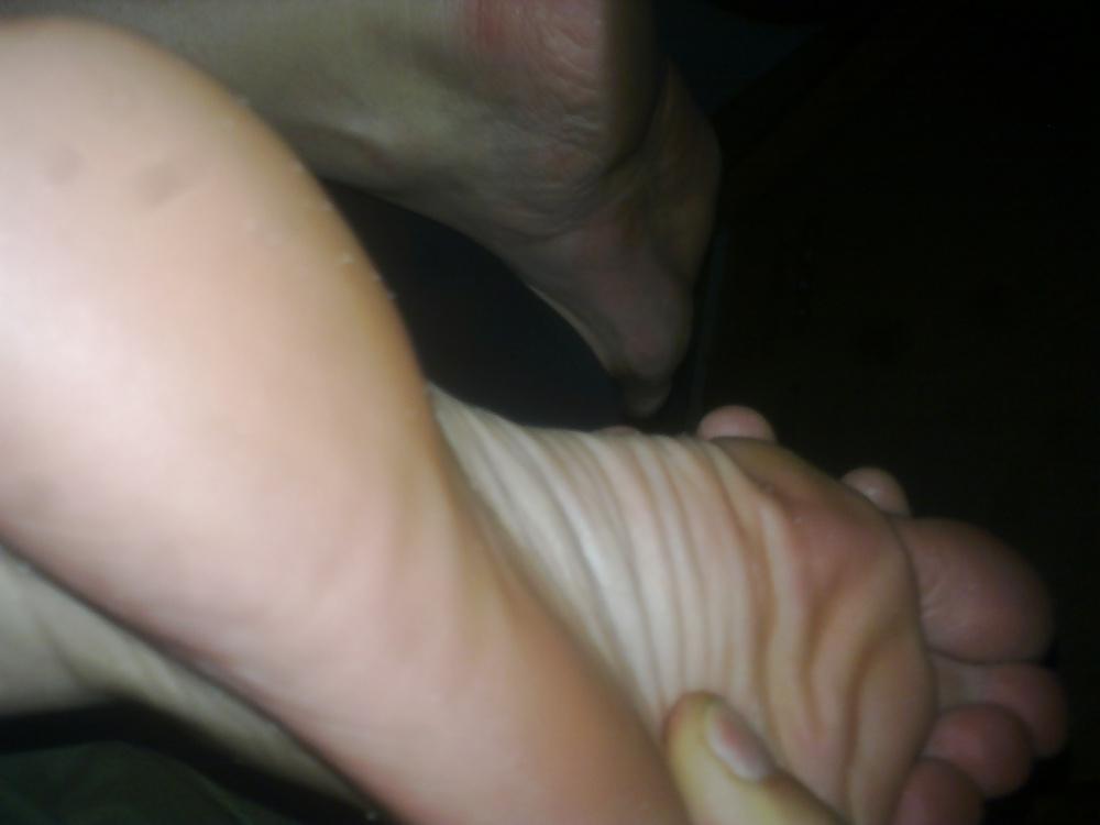 25P Two russian whores feet