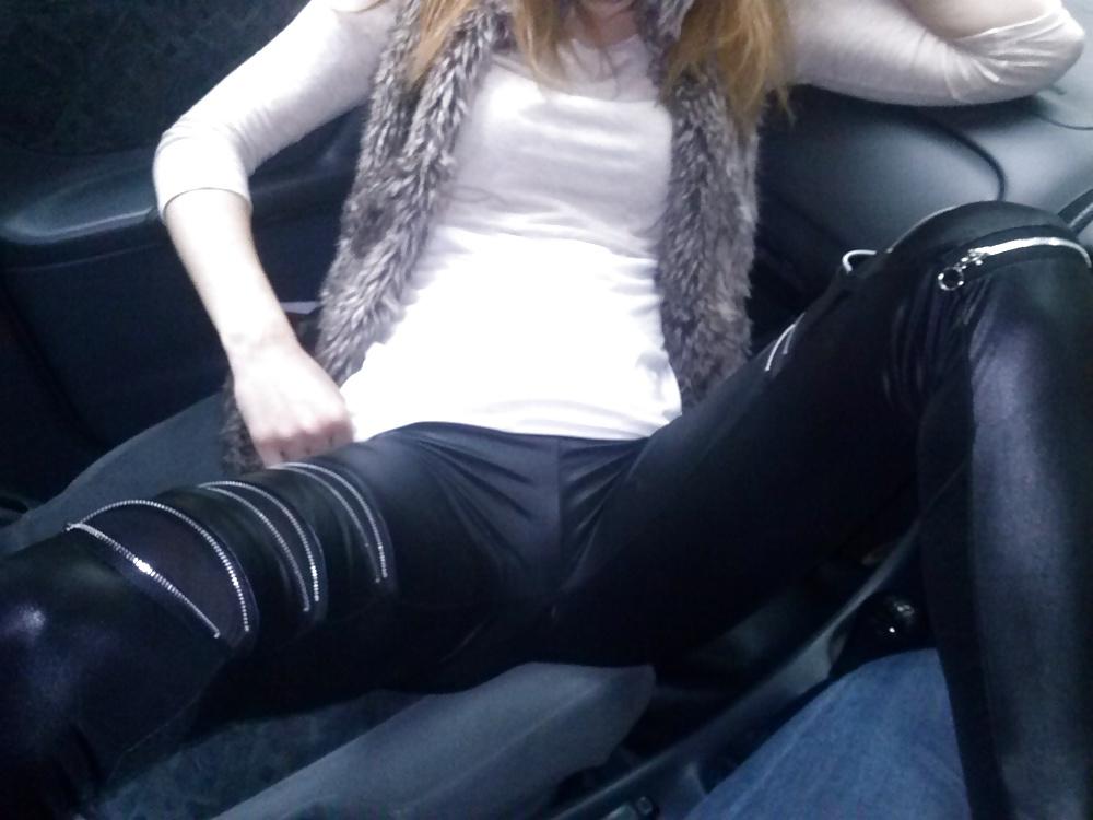 5P Me wearing  sexy leggings for my funs. cameltoe