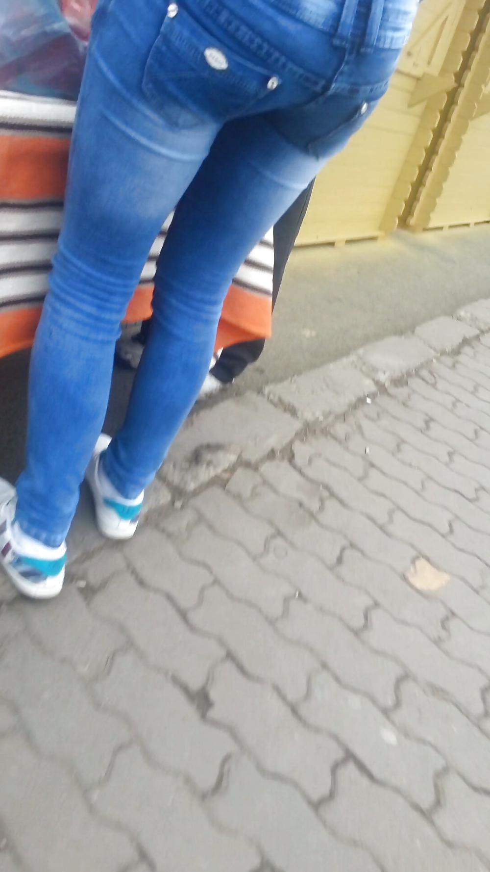 25P Sexy ass old + young romanian