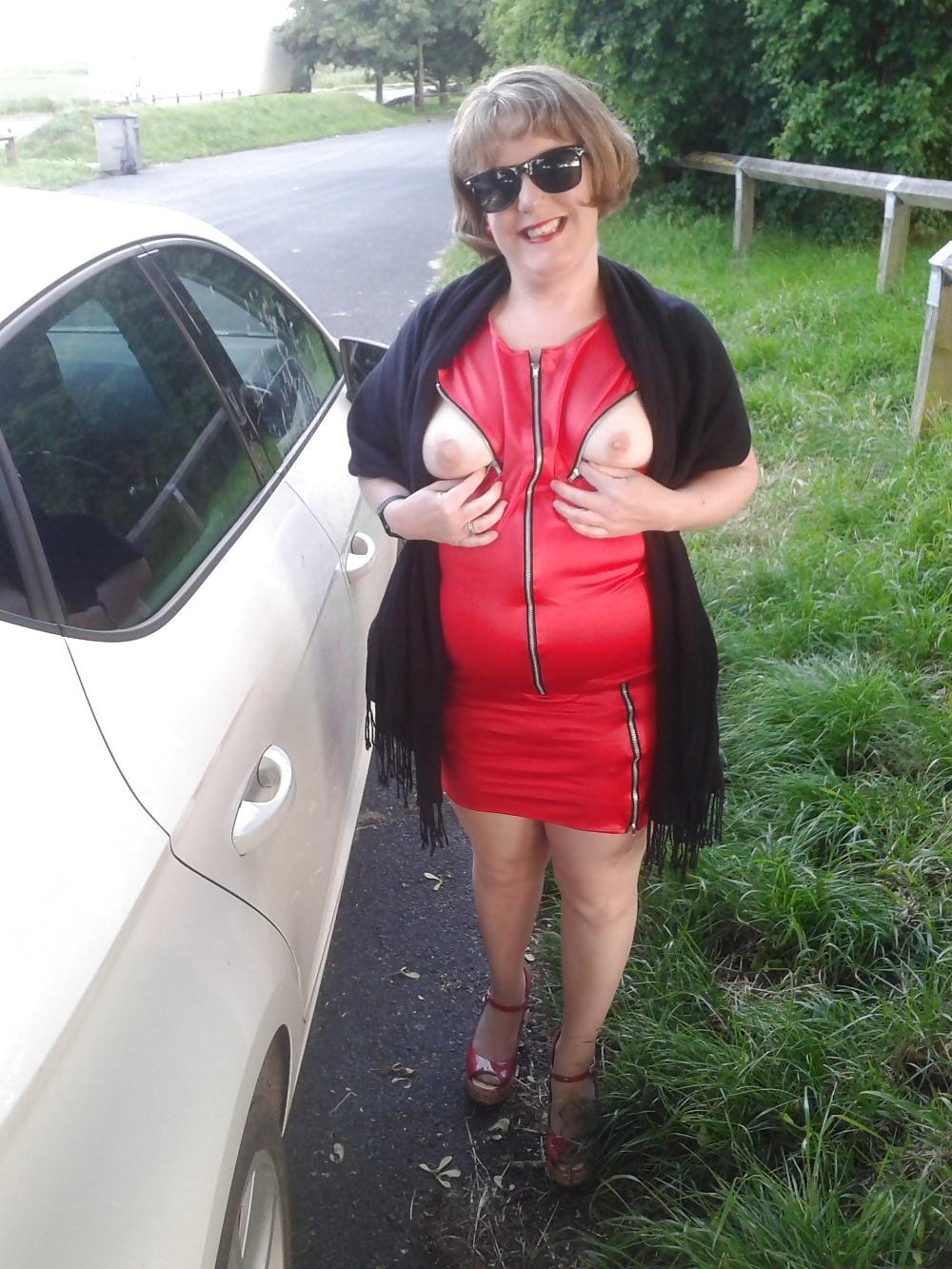 25P Flashing in the Fens in girdle and stockings