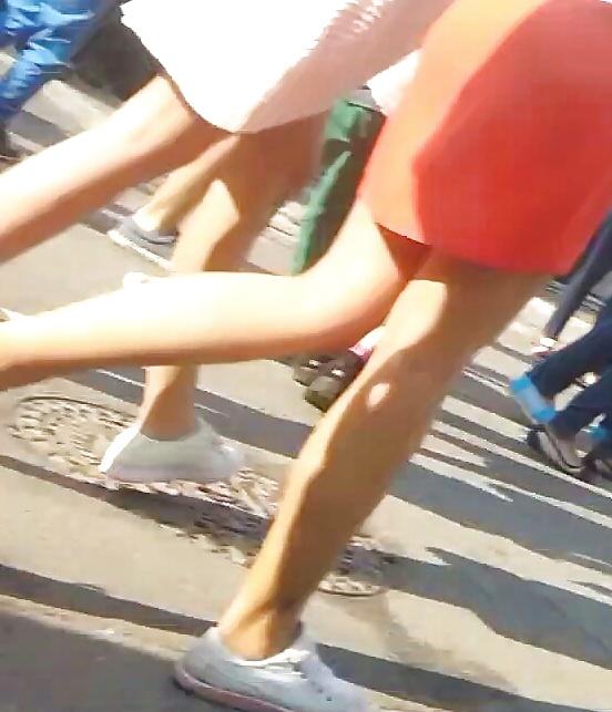 19P Spy skirt and feet romanian