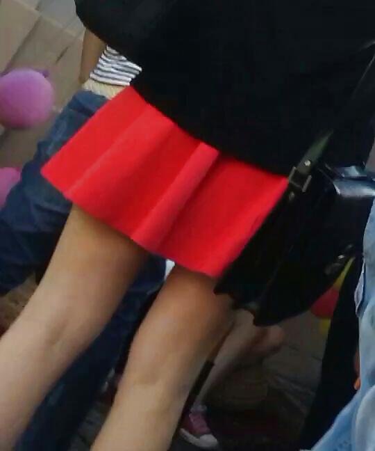 19P Spy skirt and feet romanian