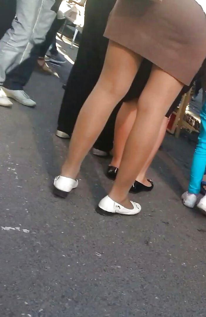 19P Spy skirt and feet romanian