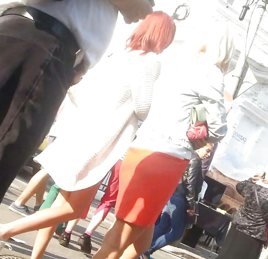 19P Spy skirt and feet romanian