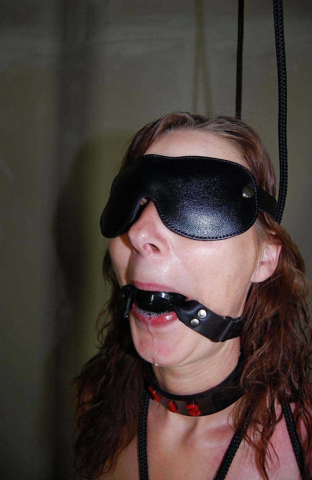 25P Slave girl Ulrike photoshoot