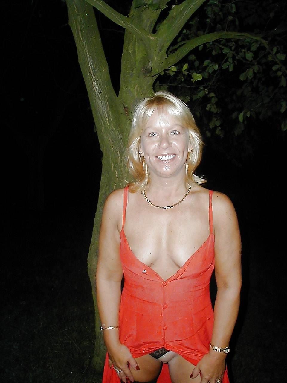 21P Dogging Blonde