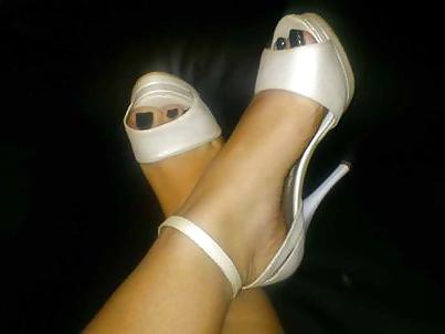 15P Persian feet