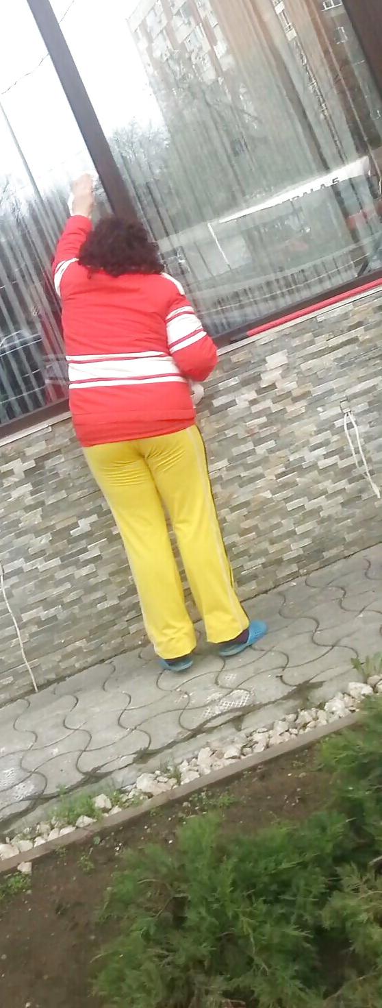 20P Sexy ass old + young romanian