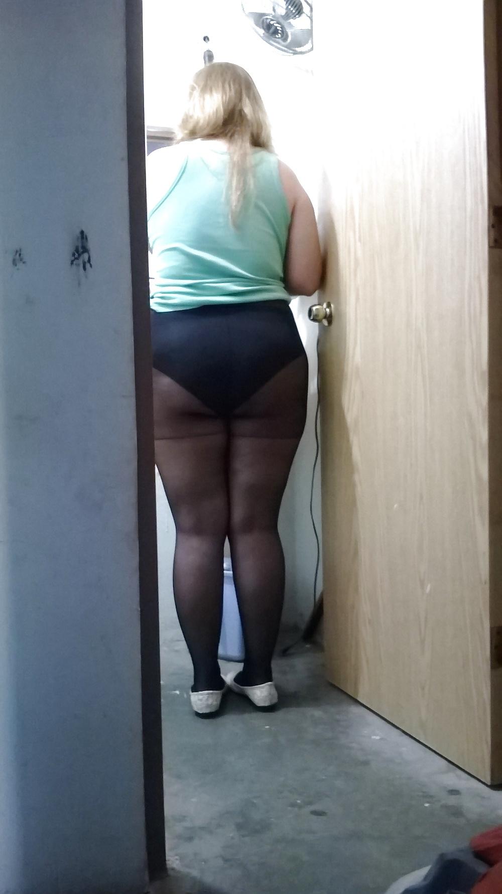 9P Esposa en medias negras  