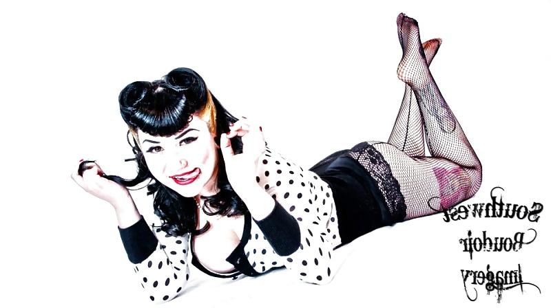 25P Sexy Pinup Girl Hannah - aka Doll Face