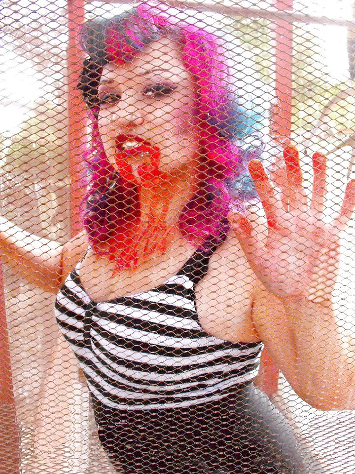 25P Sexy Pinup Girl Hannah - aka Doll Face
