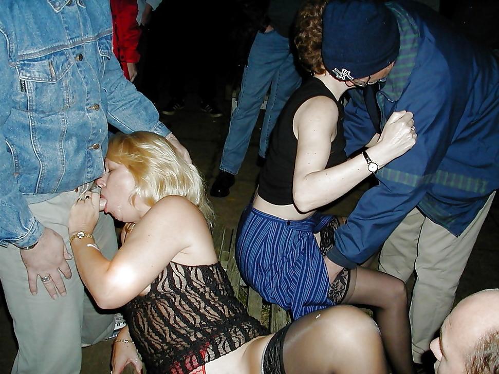25P Dogging SlutWife