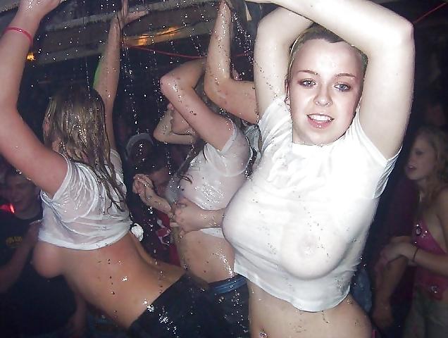 25P Wild sexy party chicks pt.4