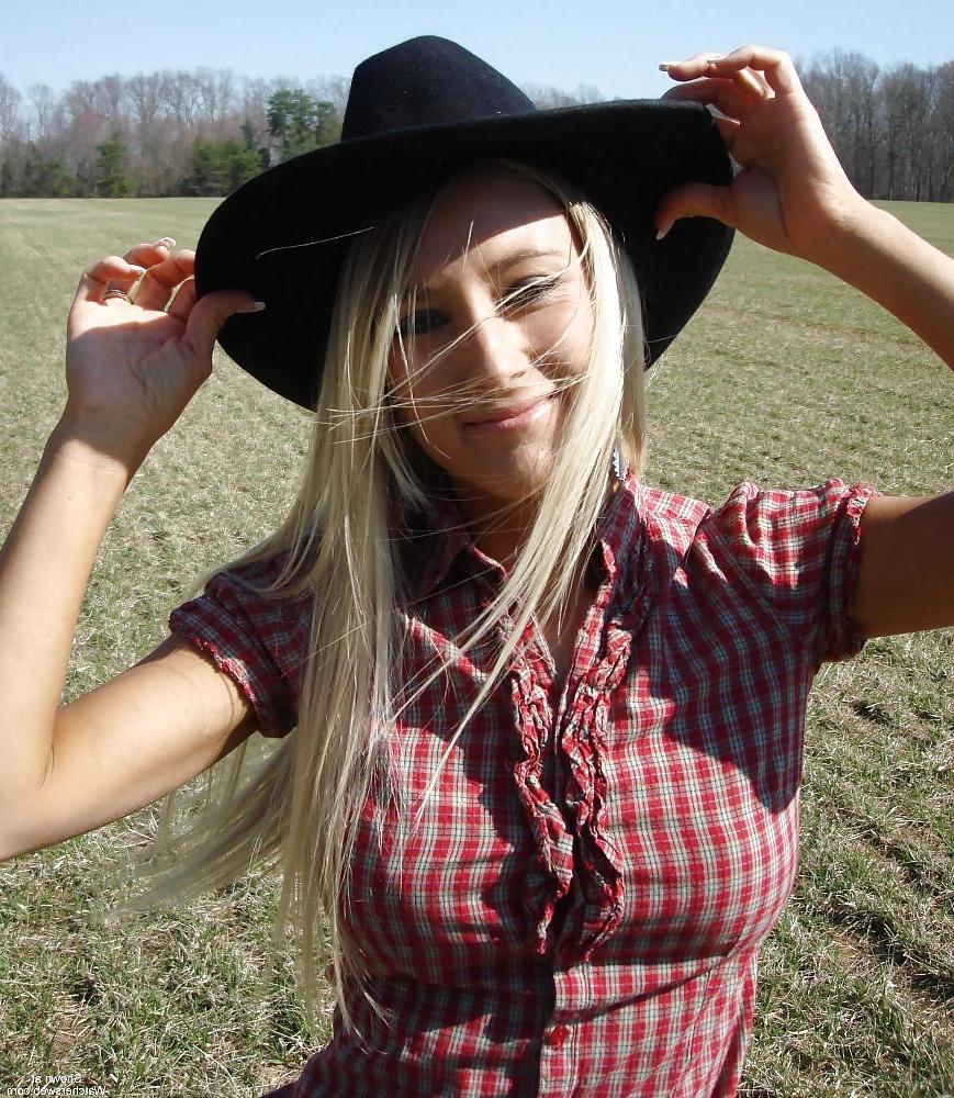 6P GIRLS AROUND THE WORLD – Blonde Sexbombe