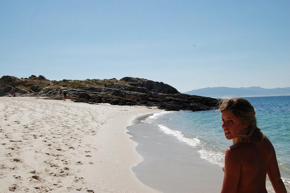 25P Mädchen im Urlaub